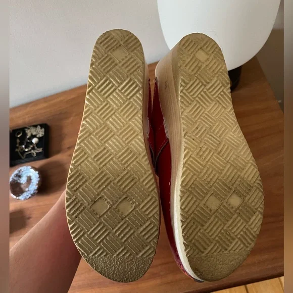 No.6 Bridget clogs in red Sz 39 mid wedge Bryr - Picture 4 of 6